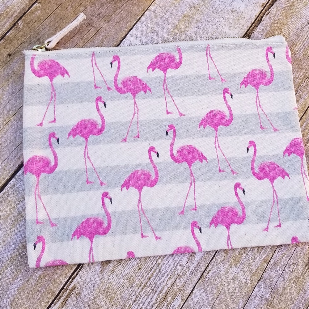 NWT Flamingo makeup bag